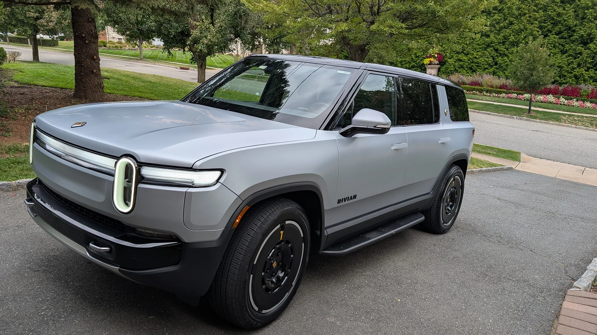 Rivian R1T R1S LA Silver + STEK Dynomatte PPF PXL_20250912_135348656