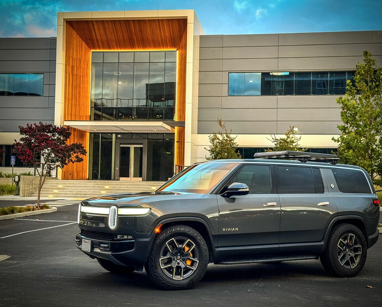 Rivian R1T R1S Inno Cargo Basket Review 09