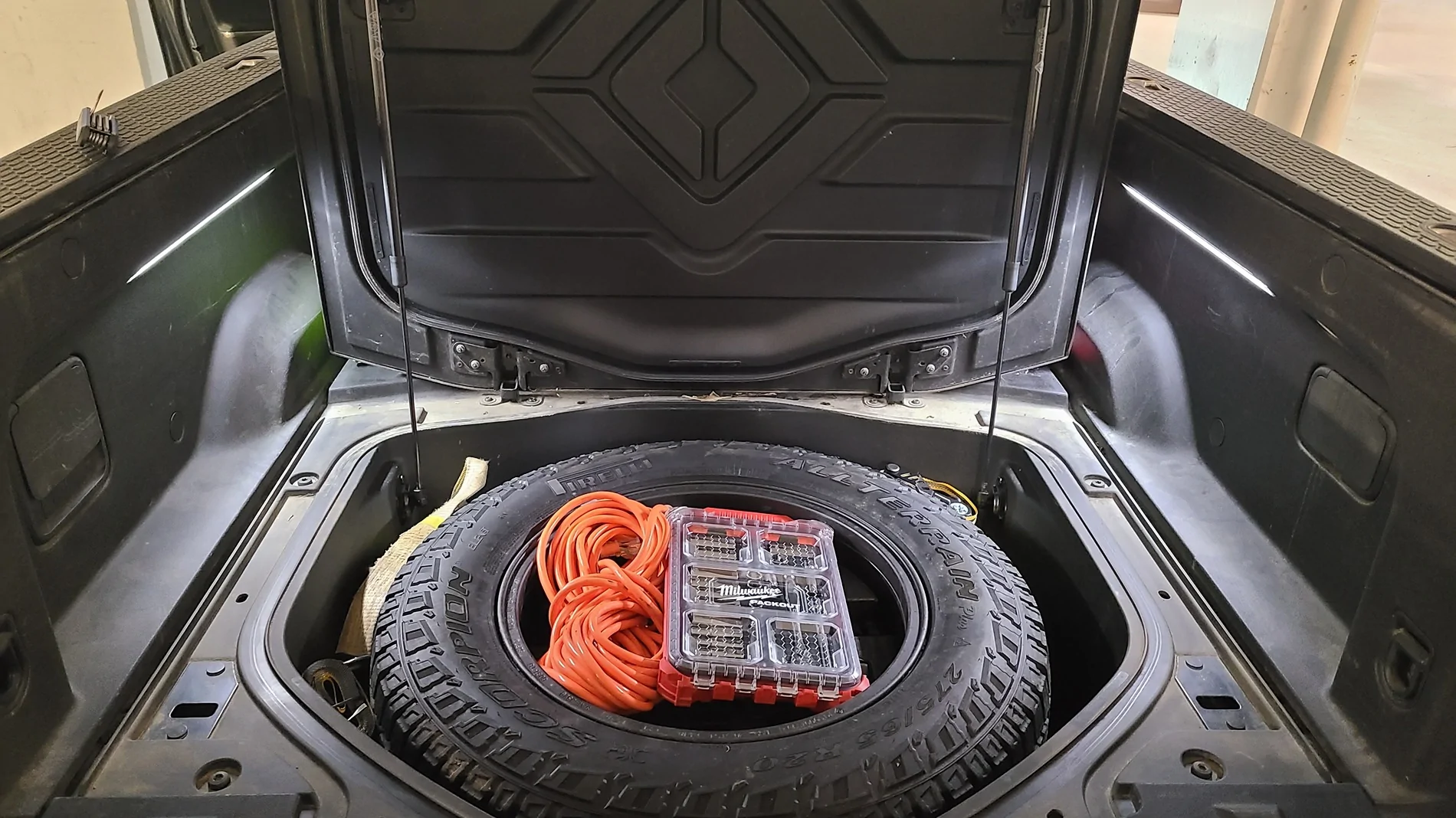 Rivian R1T R1S What did you do TO / WITH your Rivian today? 🧰 20250925_124008