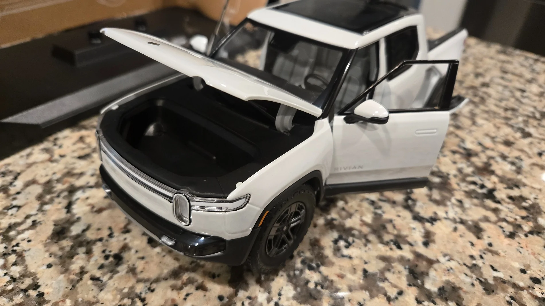 Rivian R1T R1S R1T Mini Diecast 1:20 Scale Car + More Gear Shop Items Released 1000012554