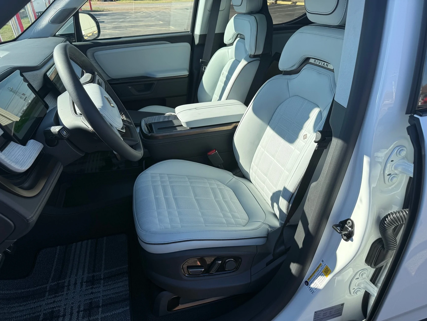 Rivian R1T R1S Advice full ppf - clear matte or clear gloss IMG_1227