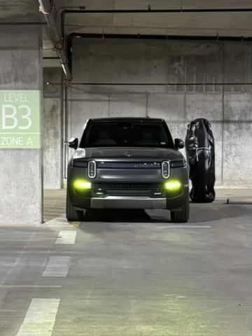 Rivian R1T R1S Advice full ppf - clear matte or clear gloss IMG_1092