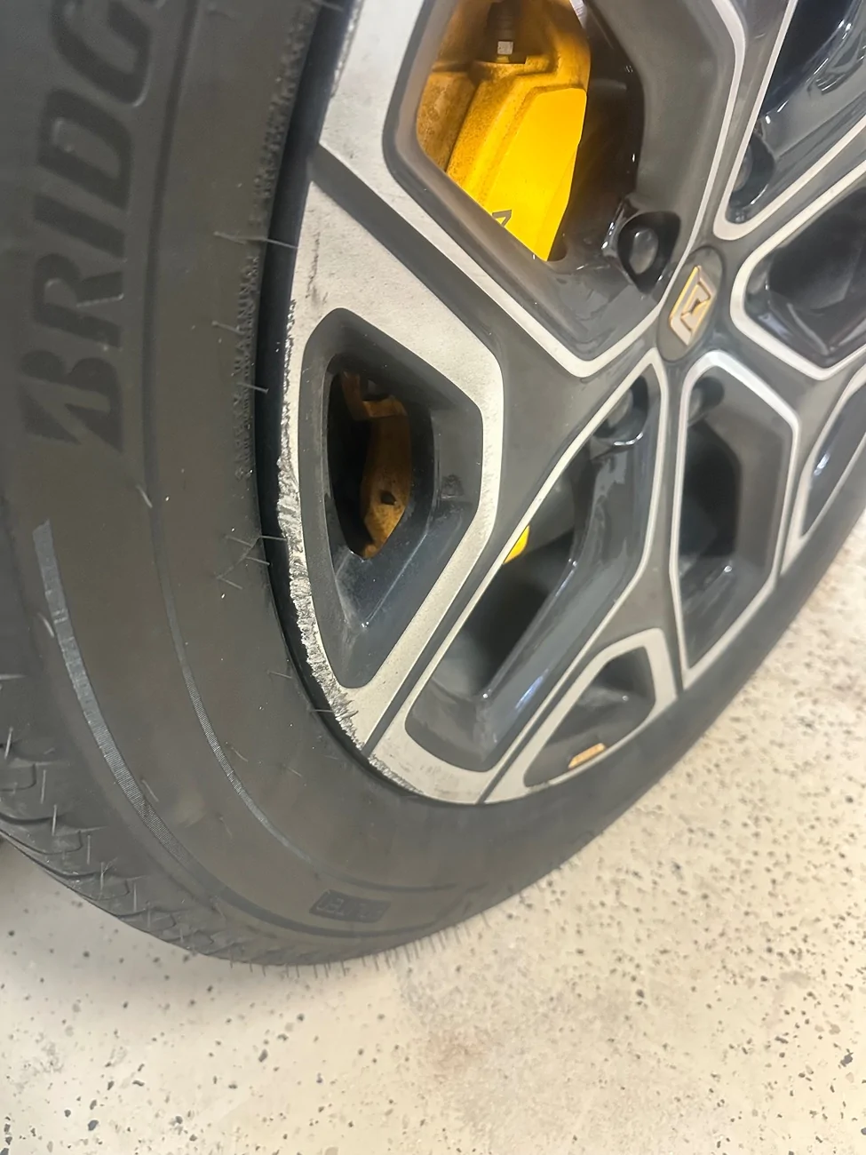 Rivian R1T R1S Wheel Repair Complete IMG_6192