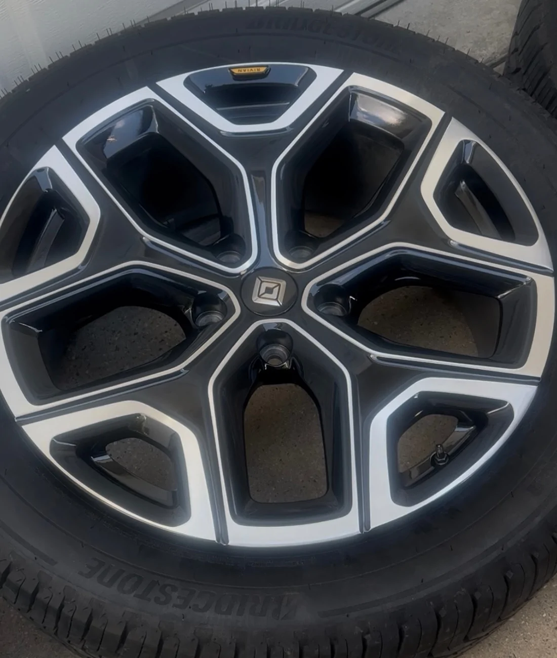 Rivian R1T R1S Wheel Repair Complete IMG_6574
