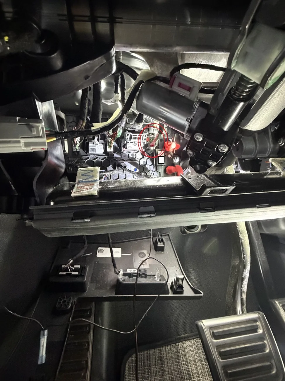 Rivian R1T R1S Tapping a Switched 12V Source – Info for Those Still Searching (25 Gen 2 Tri Max) 12v Ta