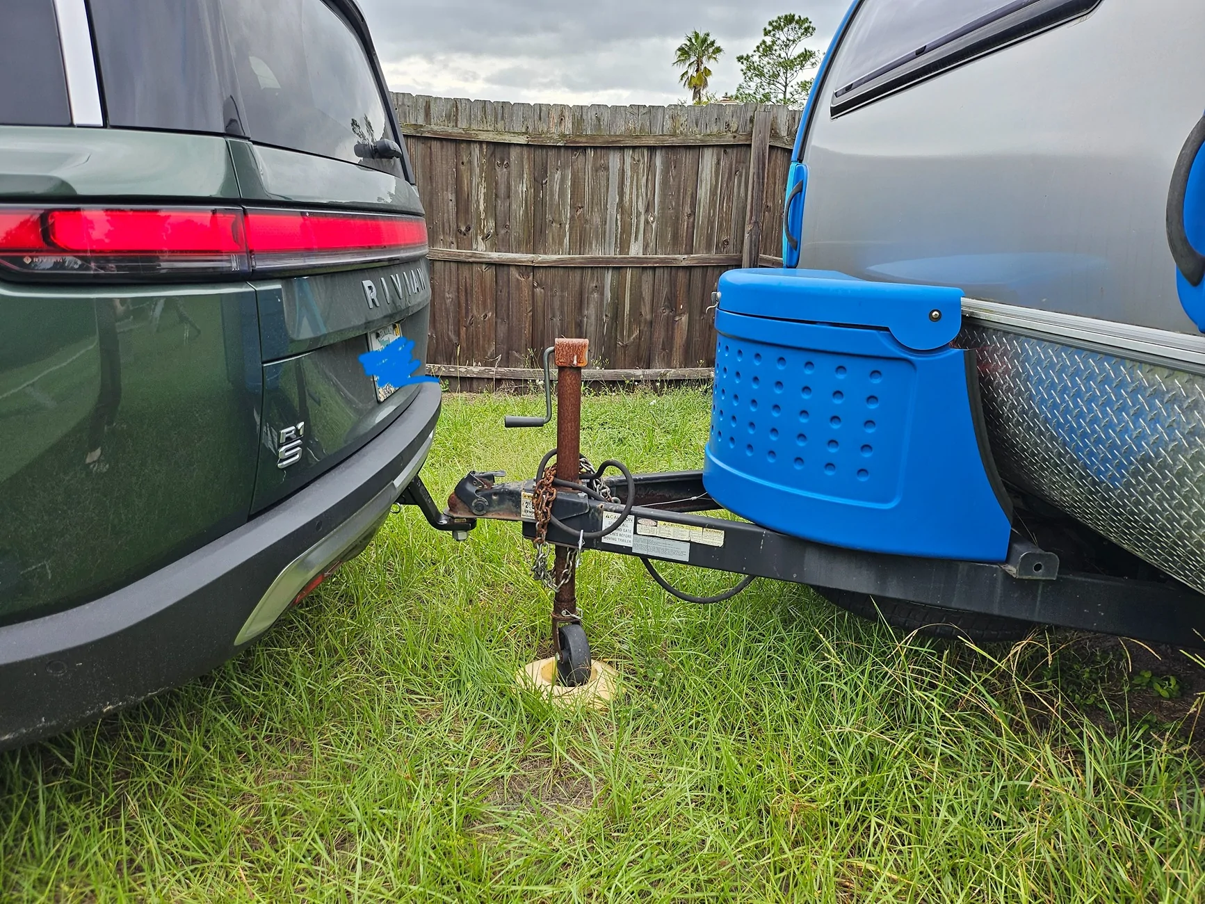 Rivian R1T R1S Tow receiver too close to vehicle? 20251011_155417