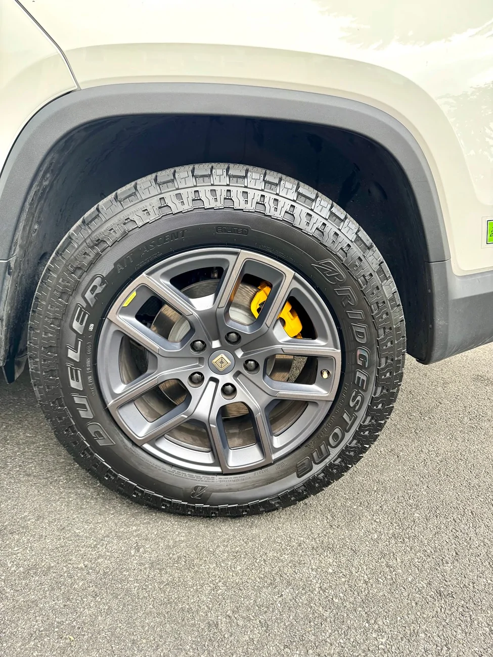 Rivian R1T R1S Any experience with Bridgestone Dueler A/T Ascent SL 275/65 20? IMG_3757