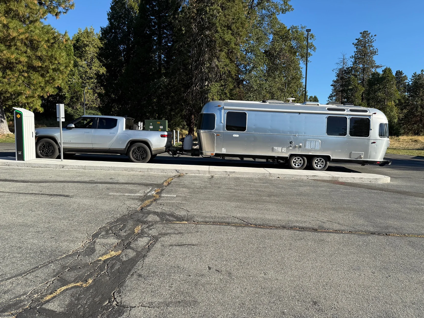 Rivian R1T R1S Anyone towing 6,500 lbs or more with any regularity? IMG_0782