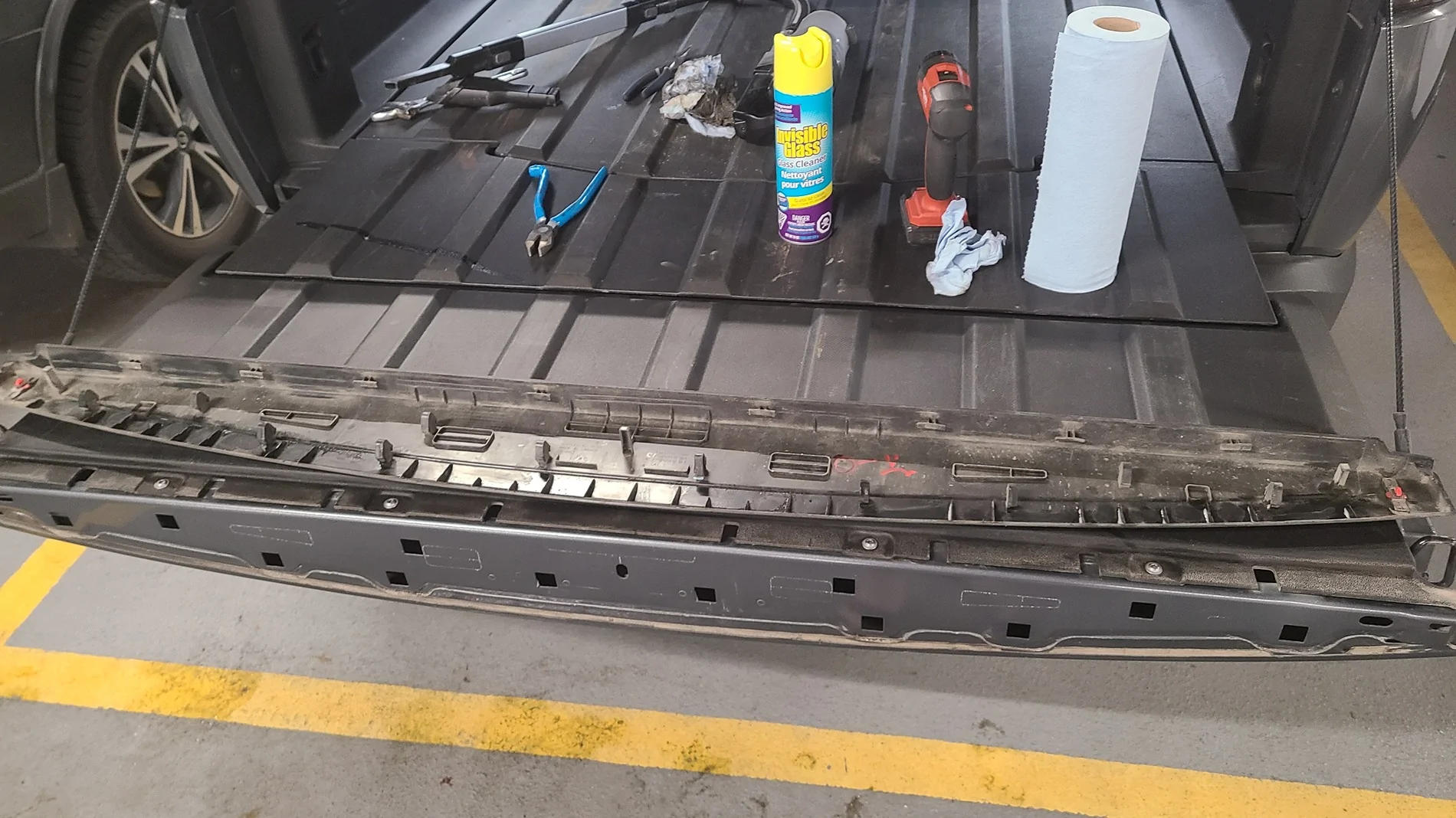 Rivian R1T R1S Washed R1T and found a plastic part on driveway! 20250528_215620