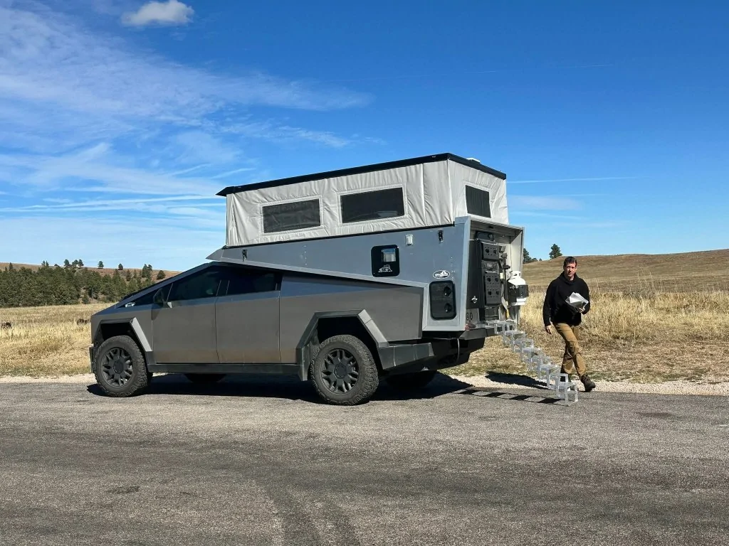 Rivian R1T R1S Cybertruck Laugh of the Day [⚠️ WARNING: NO POLITICS; MEMBERS BANNED] CT1