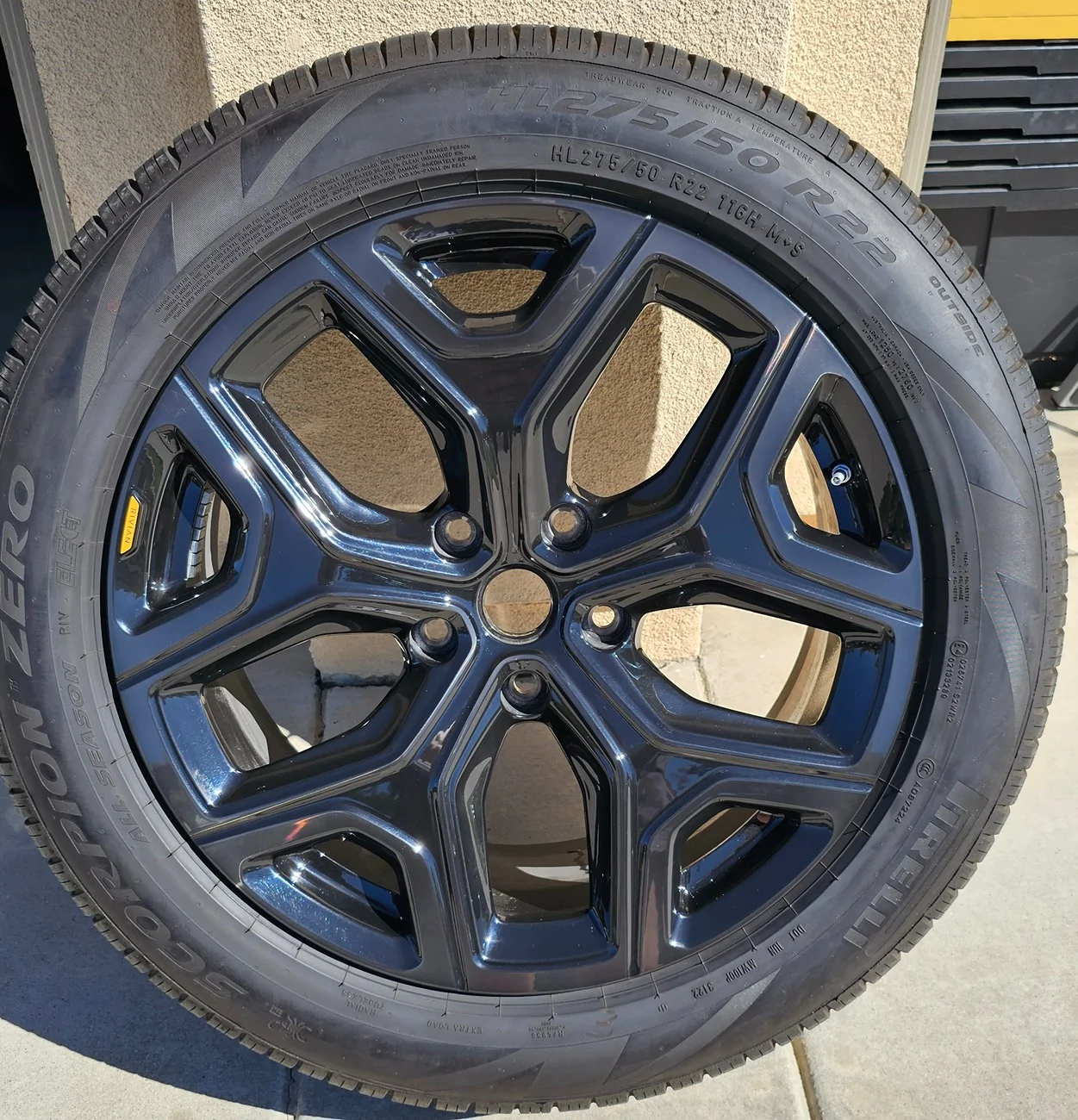 Rivian R1T R1S IE/OC ~ 22" Sport Dark Wheels & Tires & Spare kit 20251018_112105