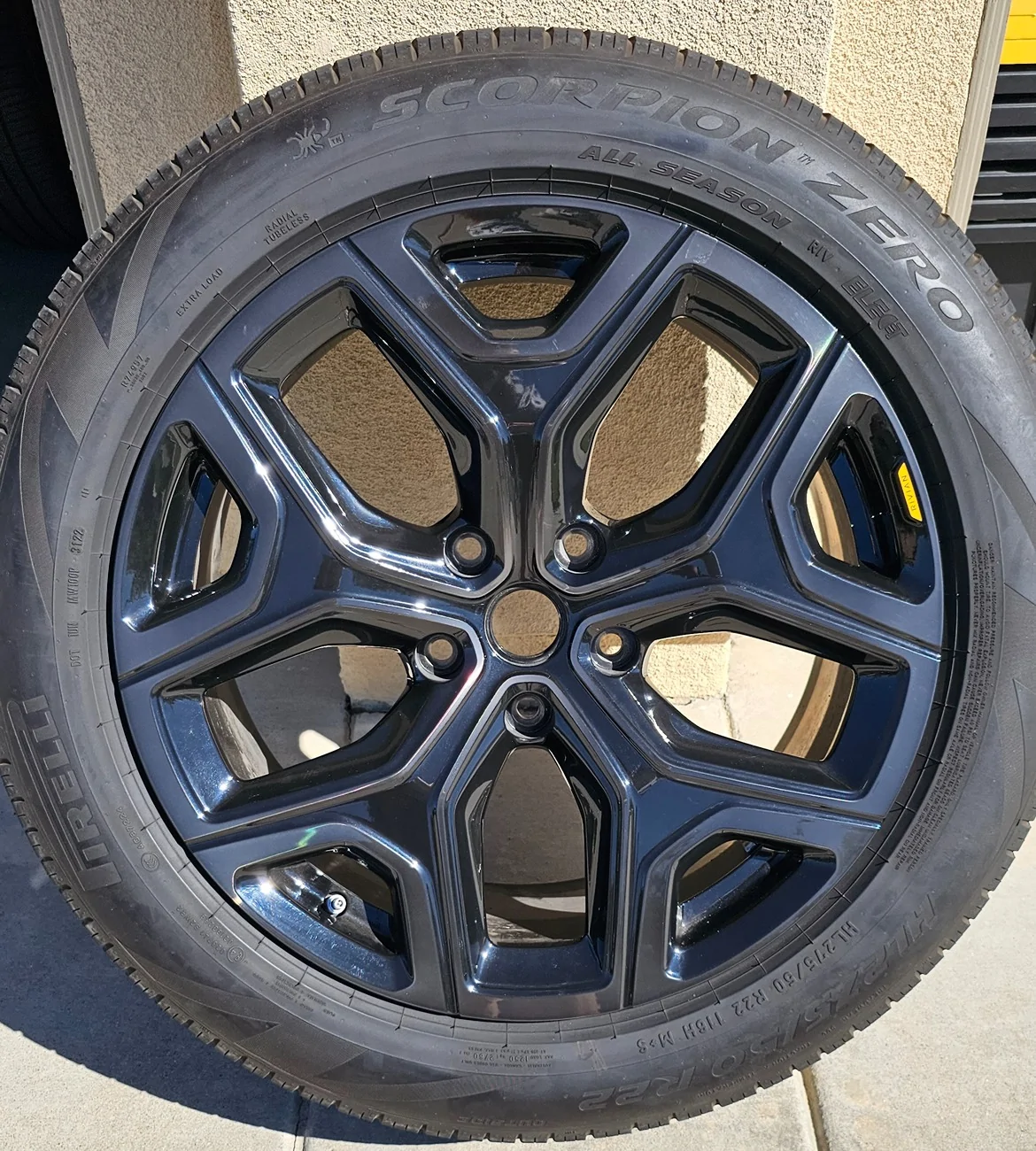 Rivian R1T R1S IE/OC ~ 22" Sport Dark Wheels & Tires & Spare kit 20251018_112437