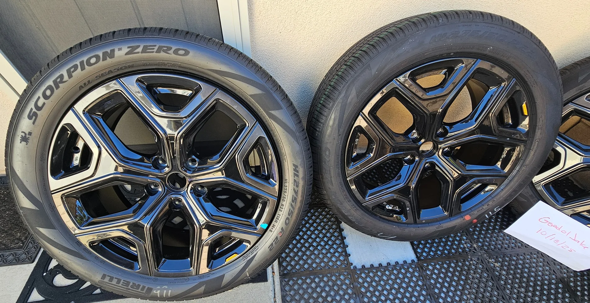 Rivian R1T R1S IE/OC ~ 22" Sport Dark Wheels & Tires & Spare kit 20251018_112823