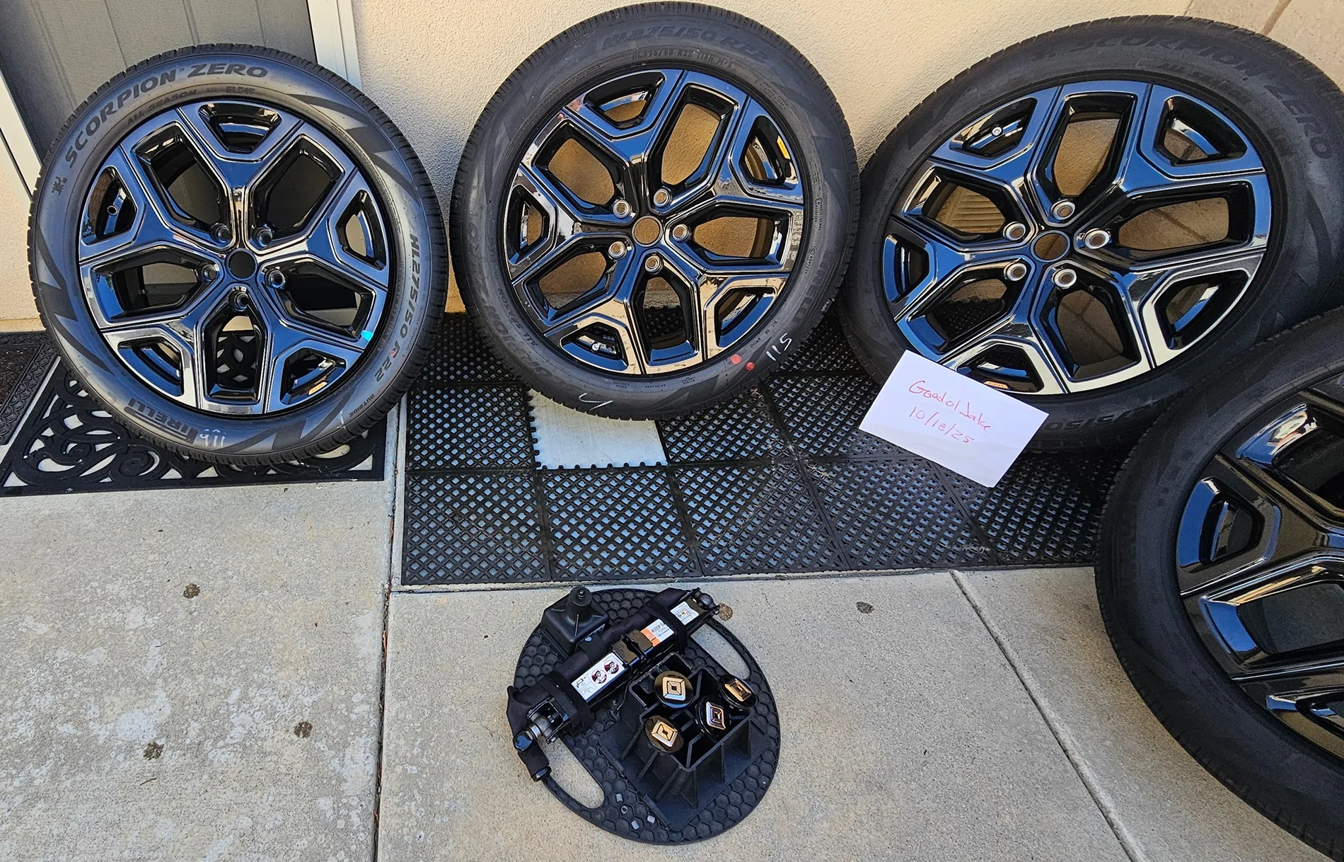 Rivian R1T R1S IE/OC ~ 22" Sport Dark Wheels & Tires & Spare kit 20251018_112817