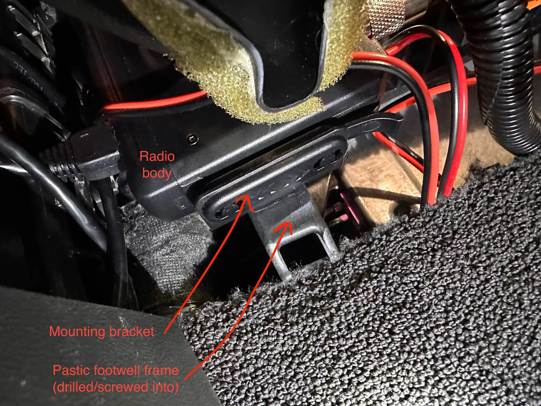 Rivian R1T R1S GMRS install: hidden / hardwired Midland MXT275 GMRS walkie talkie + external antenna IMG_5779