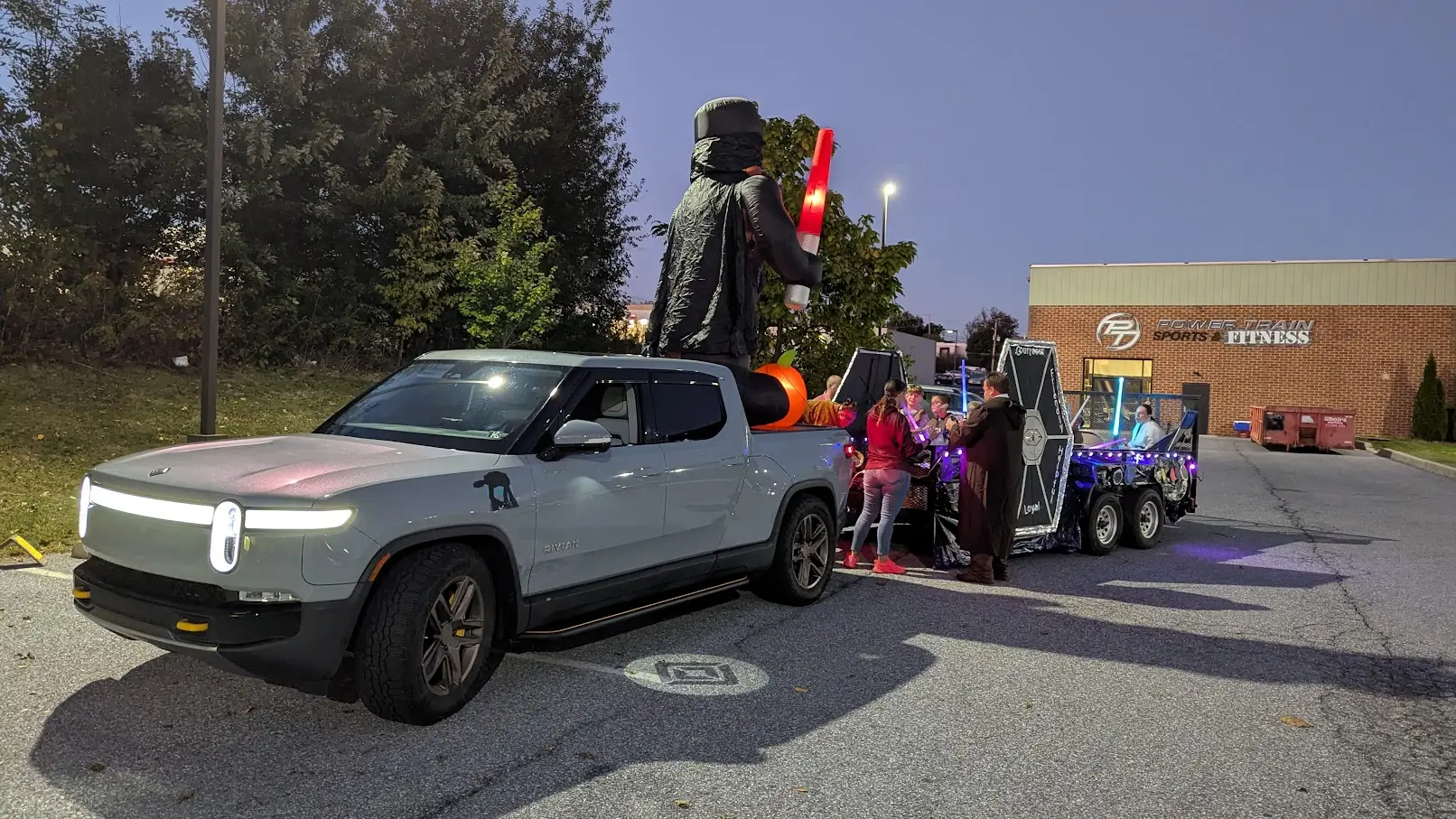 Rivian R1T R1S Let's see your Rivian's 2025 Halloween Costume Decorations! 1760961178253-ok