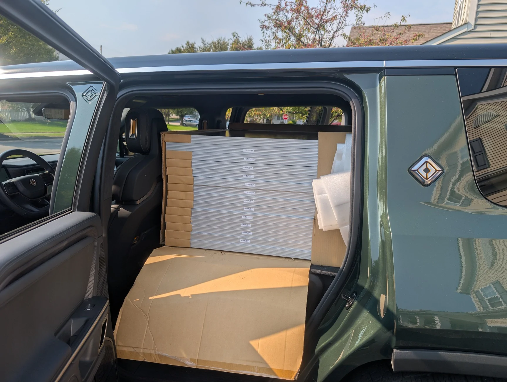 Rivian R1T R1S What Are You Hauling (or Hauled) in your Rivian? 🦾 PXL_20251018_163030540