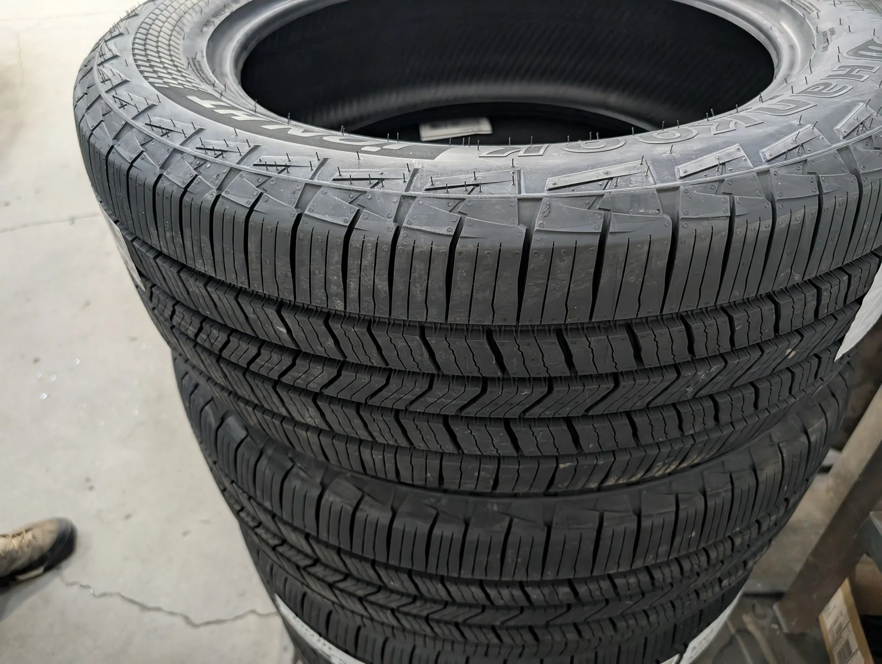 Rivian R1T R1S Replacement tires - Michelin Defender LTX MS2 vs. Bridgestone Prestige ? PXL_20251021_164928648