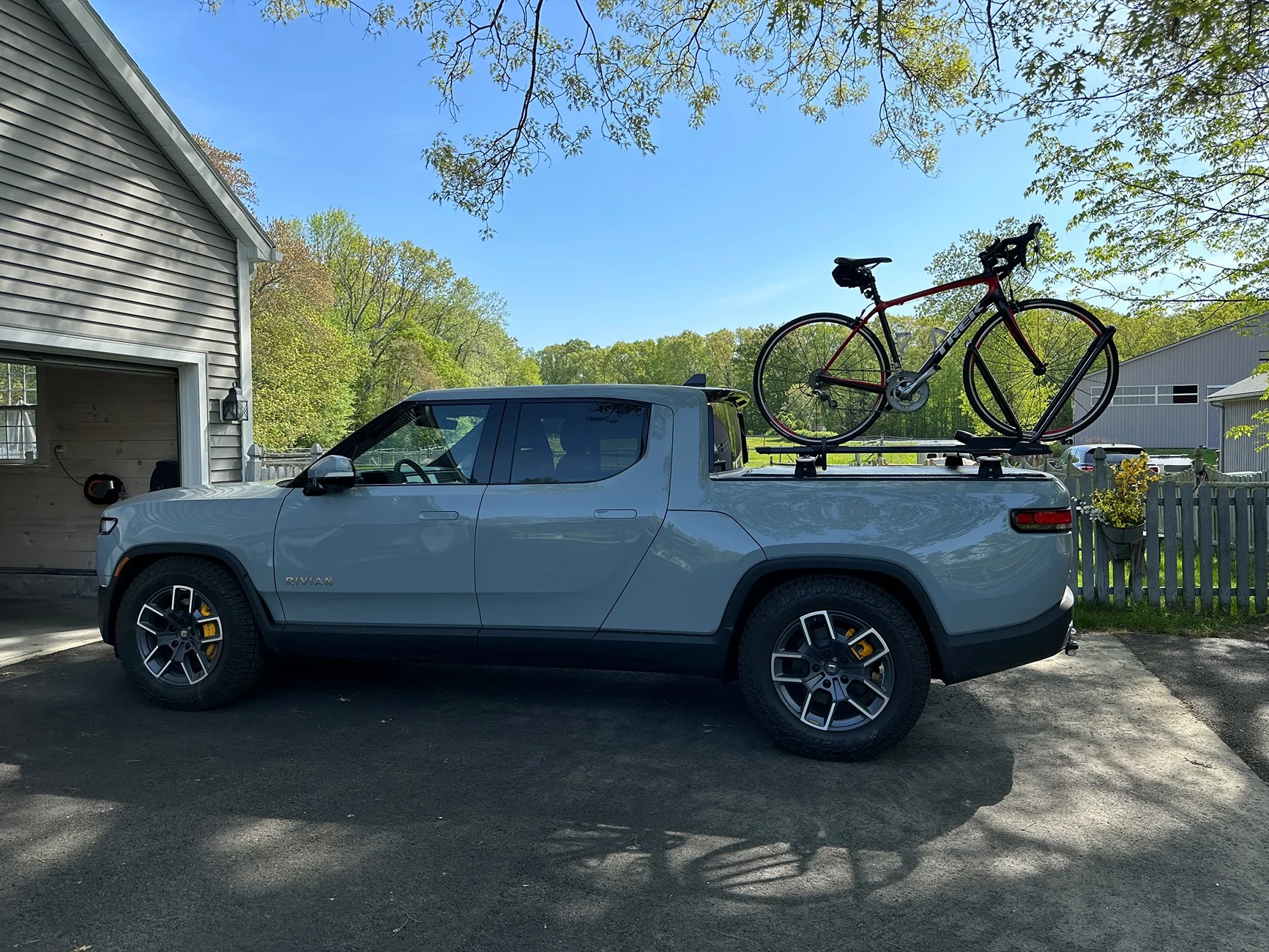 Rivian R1T R1S Review: I rode the ALSO TM-B E-Bike: Rivian Micromobility Startup’s First EV IMG_1378