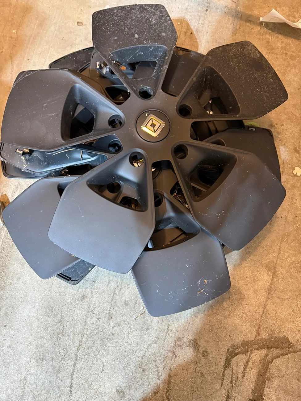 Rivian R1T R1S Free 21” Aero covers IMG_8187