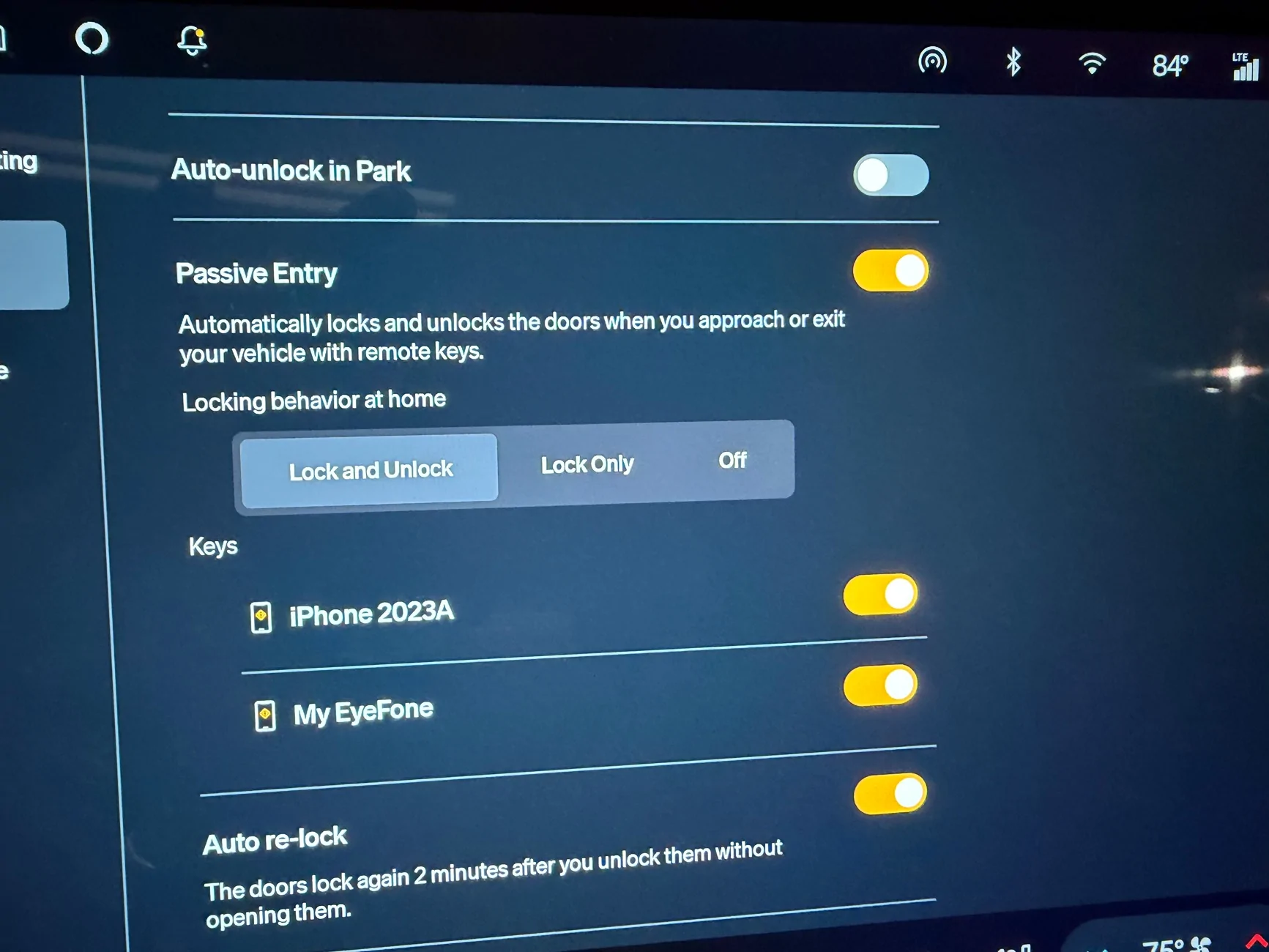 Rivian R1T R1S Proximity Locking  2025.38.0 at Home Issue image1