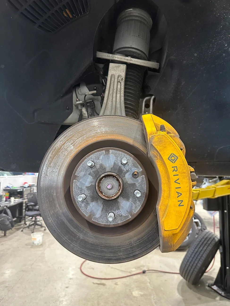 Rivian R1T R1S Them’s the Brakes: Replacing Pads only vs Pads & Rotors IMG_6102