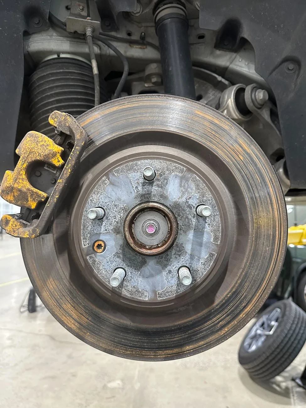 Rivian R1T R1S Them’s the Brakes: Replacing Pads only vs Pads & Rotors IMG_6111