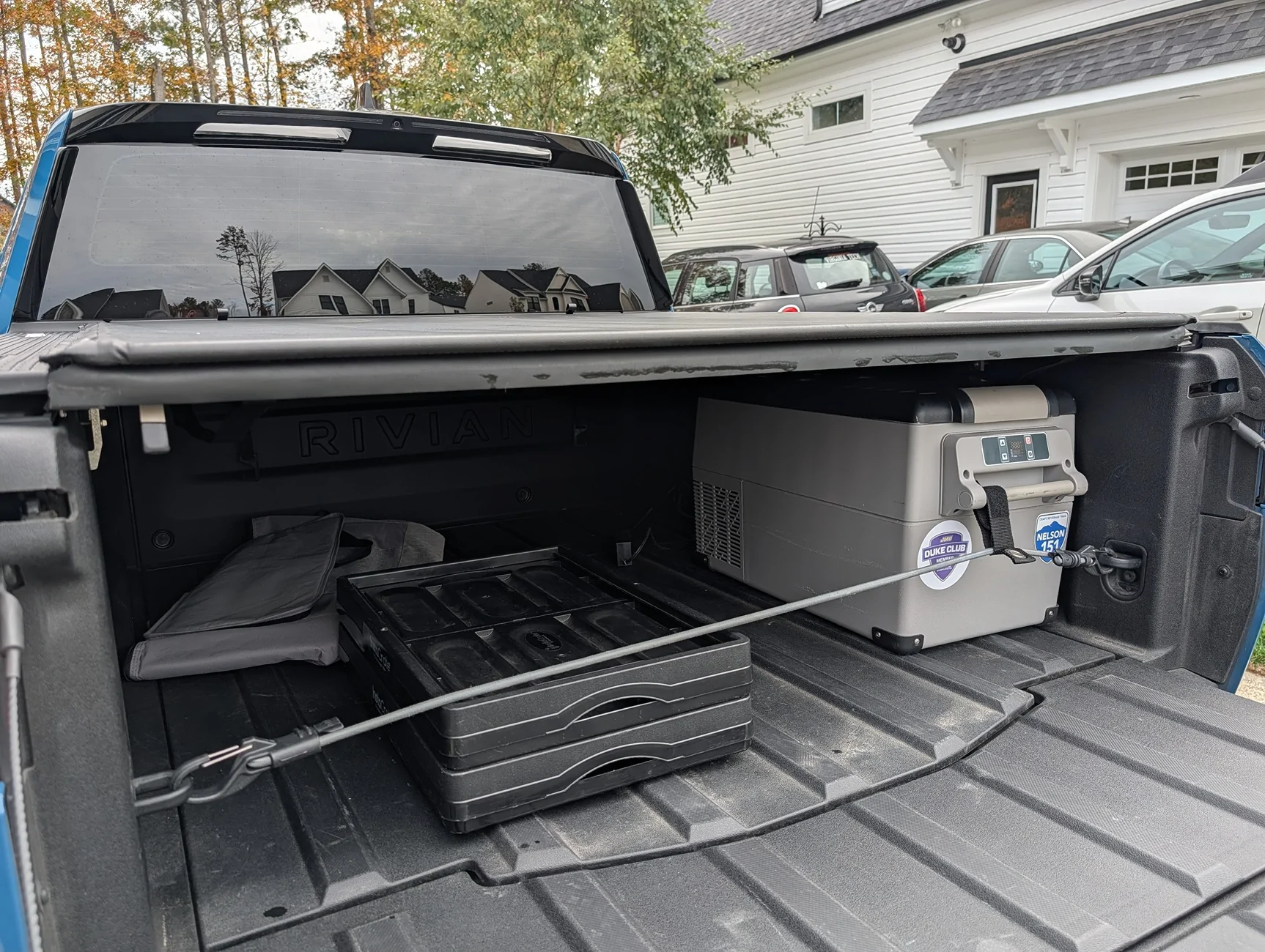 Rivian R1T R1S FS: RMaxx soft tonneau 654