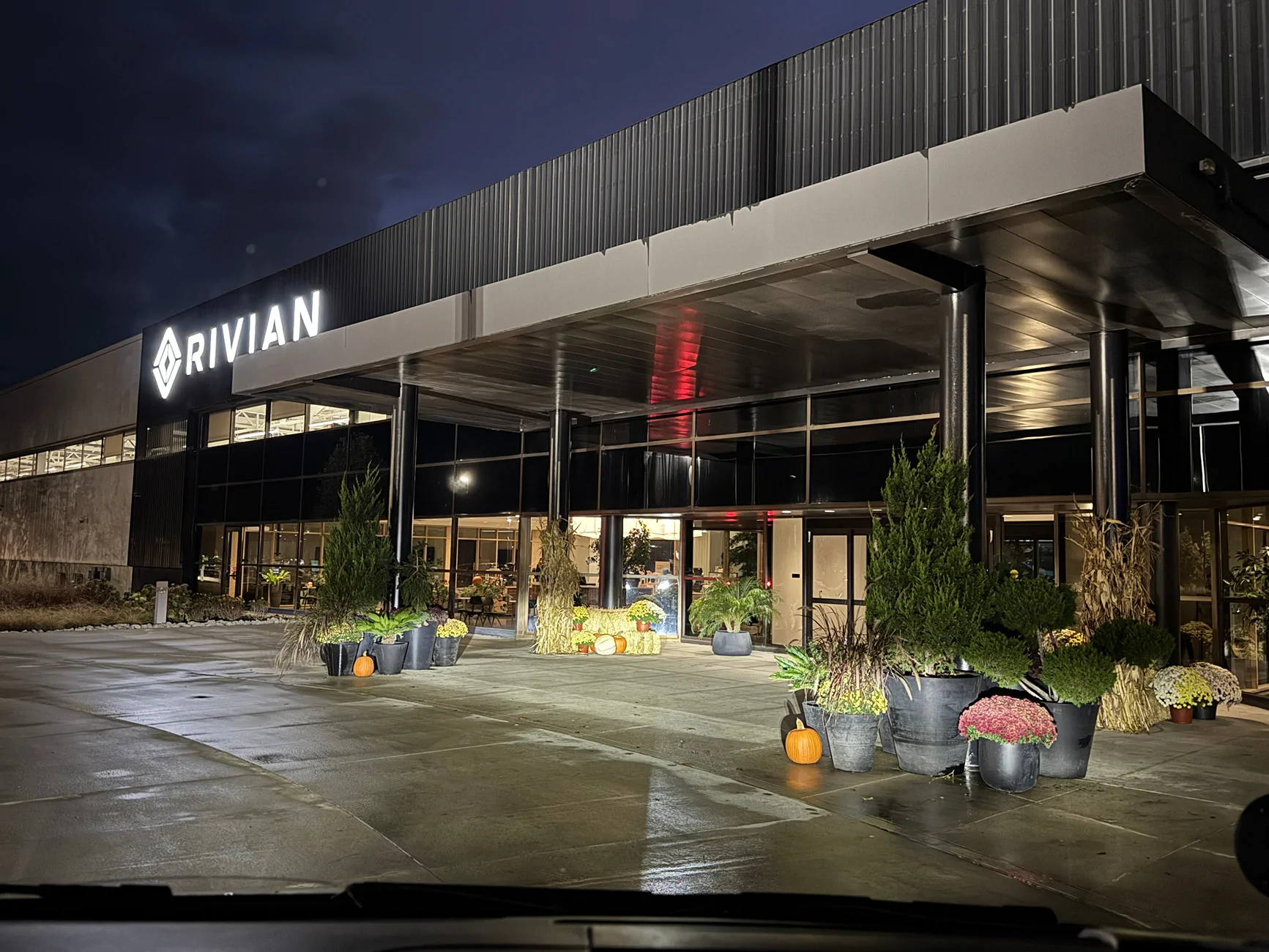 Rivian R1T R1S Happy Halloween! IMG_0367