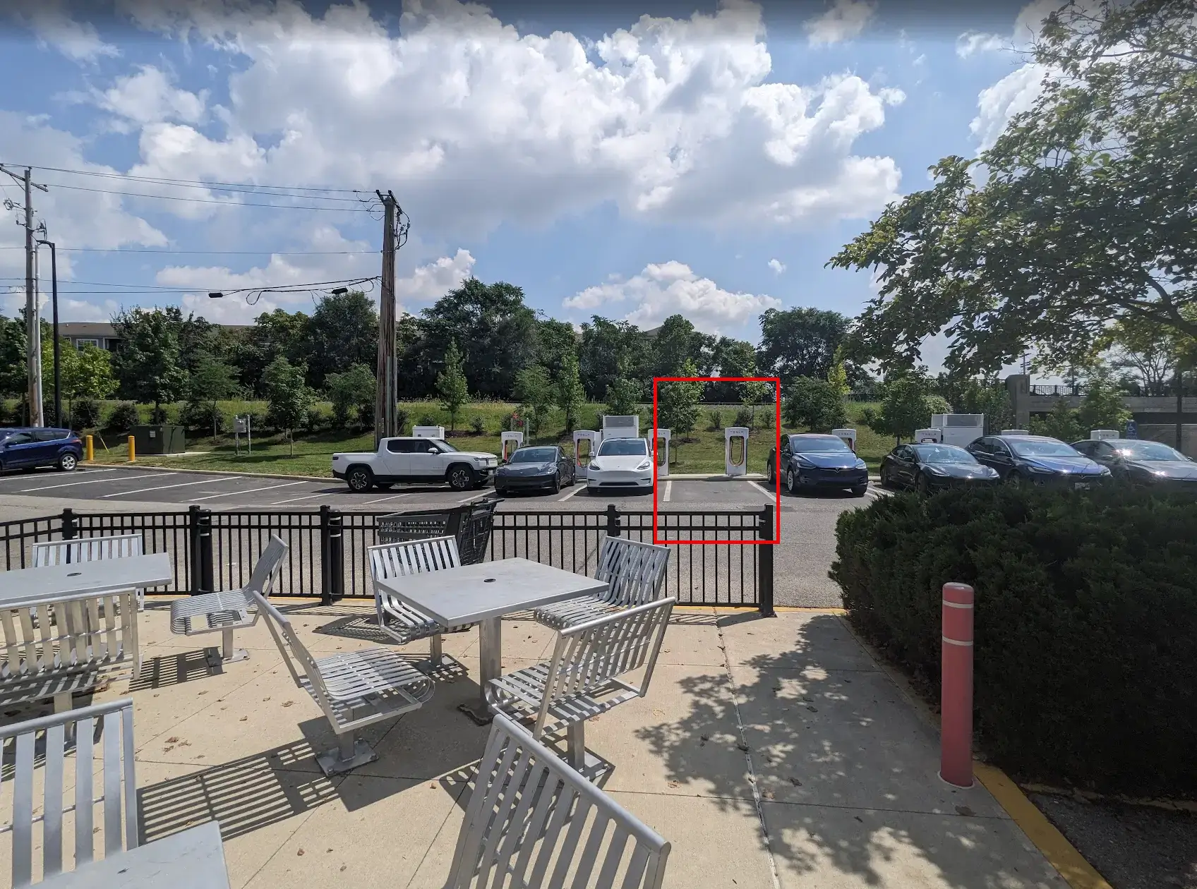 Rivian R1T R1S Tesla supercharger question: blocking a stall due to short cable 1762207274286-0d