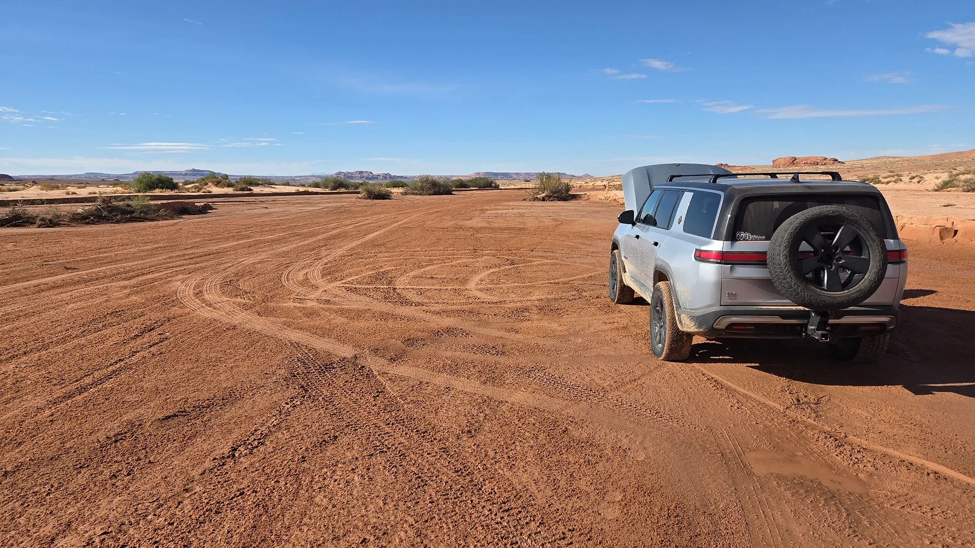 Rivian R1T R1S I aired down, and my efficiency went UP (in sand) 20251026_105158