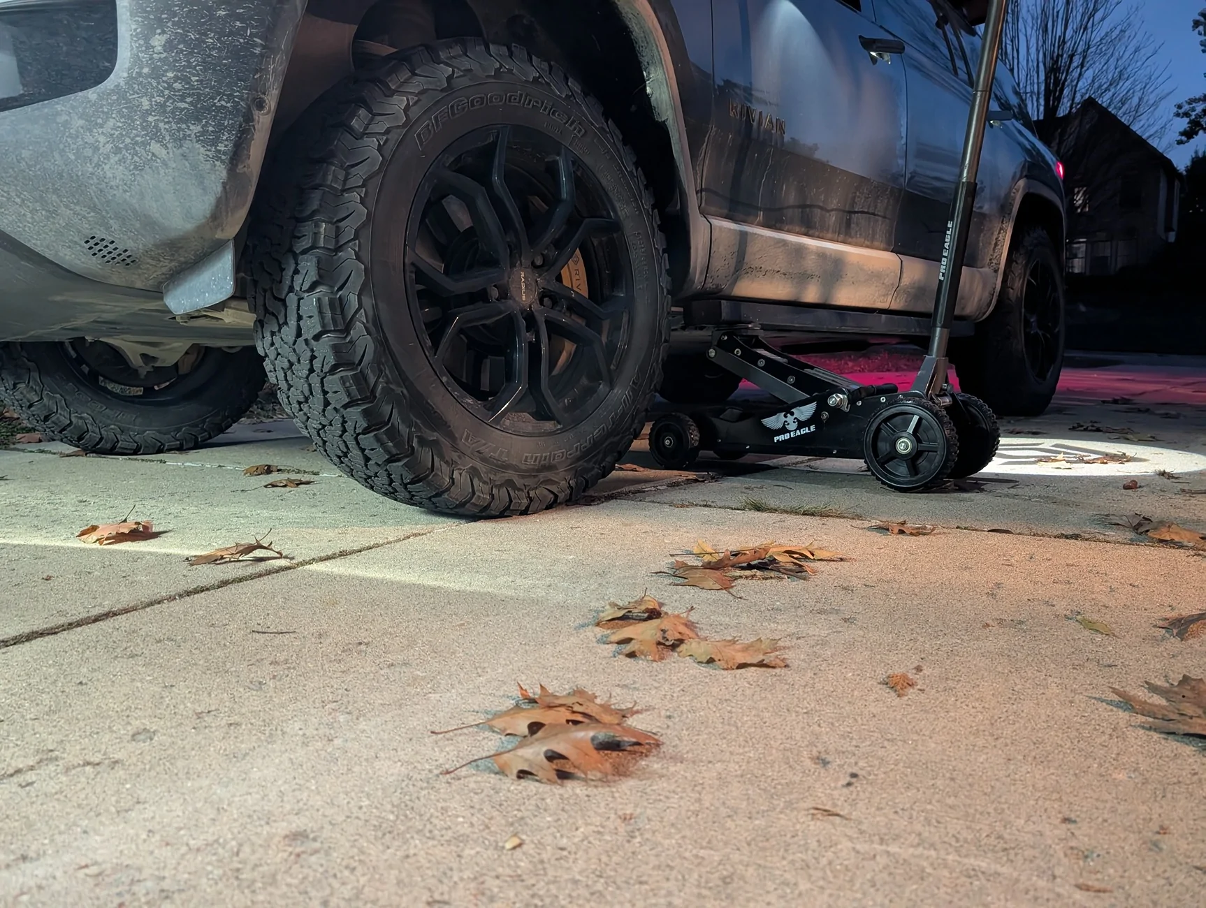 Rivian R1T R1S R1's fancy suspension has been outdone 1000009440