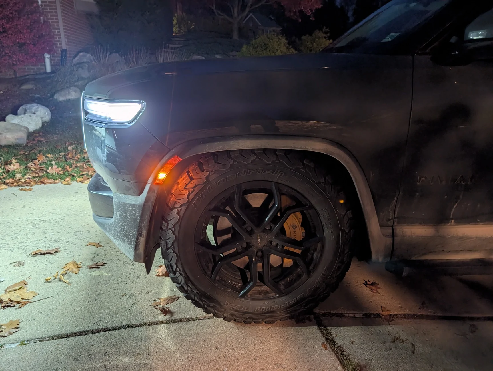 Rivian R1T R1S R1's fancy suspension has been outdone 1000009443