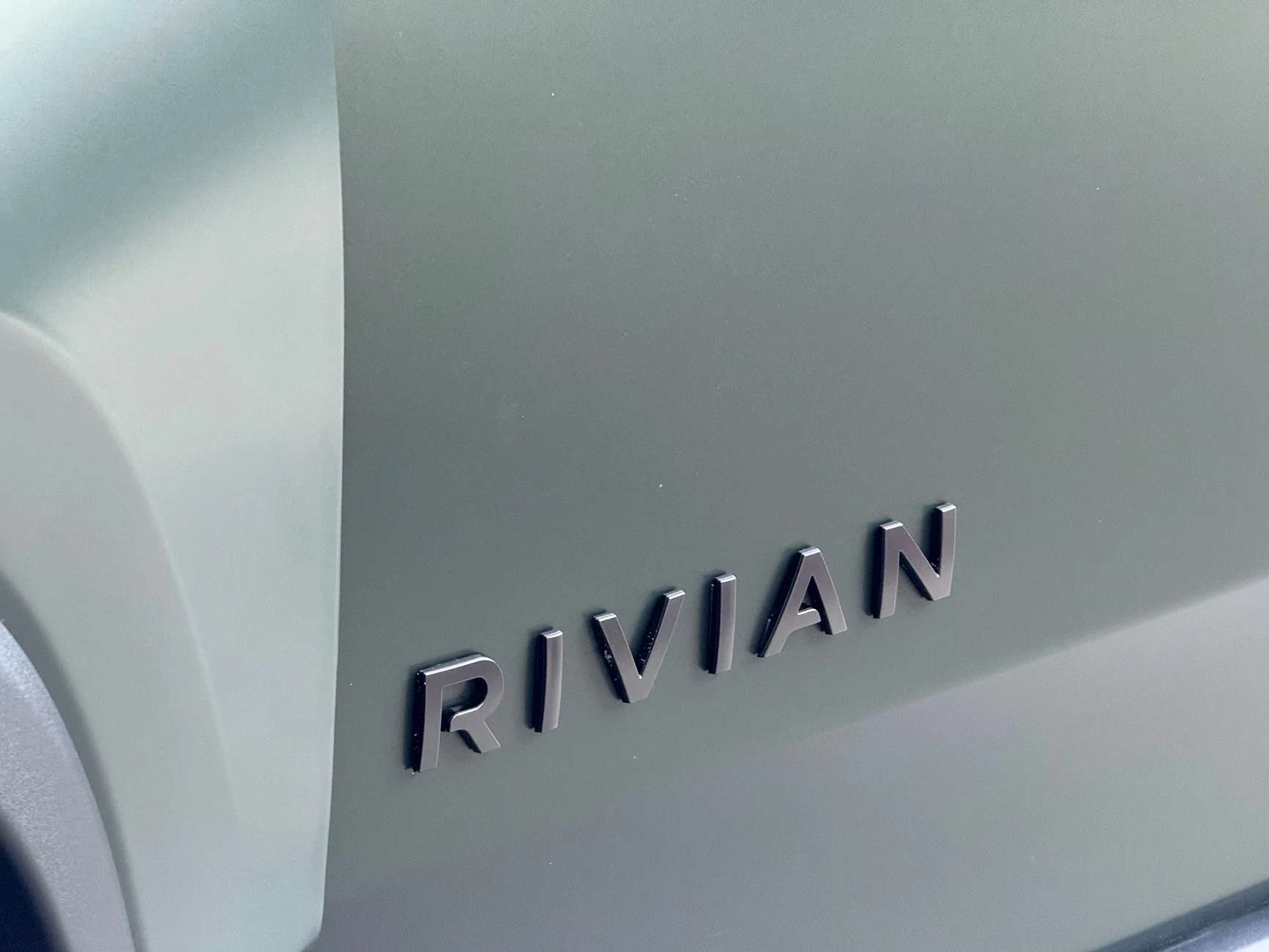 Rivian R1T R1S Forest Green R1S wrapped with TWRAPS Stealth PPF IMG_4735