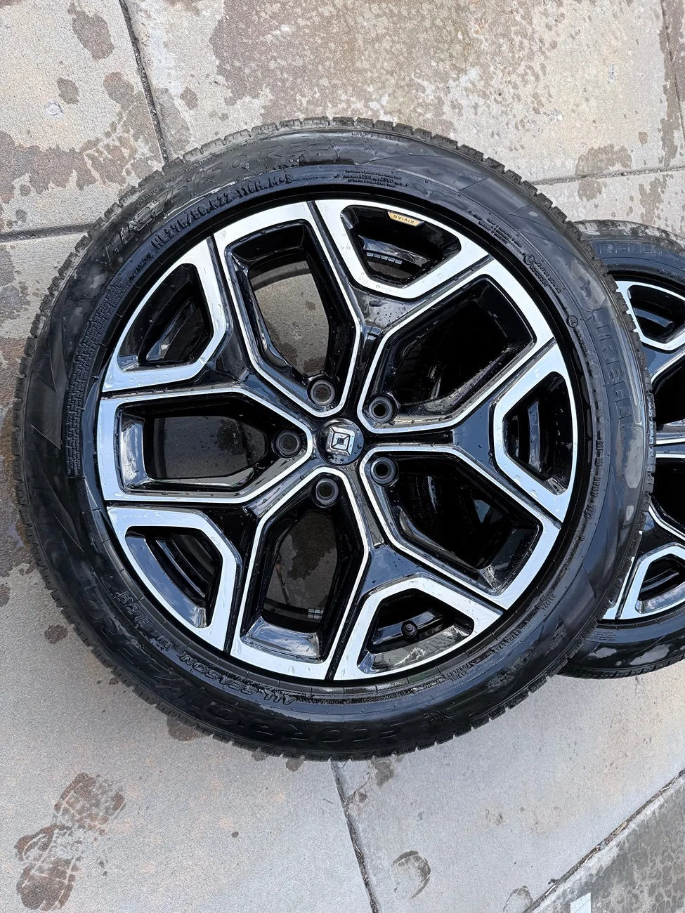 Rivian R1T R1S 3x 22” sport wheels for sale $400 ea, $1000 for all 3 IMG_5064