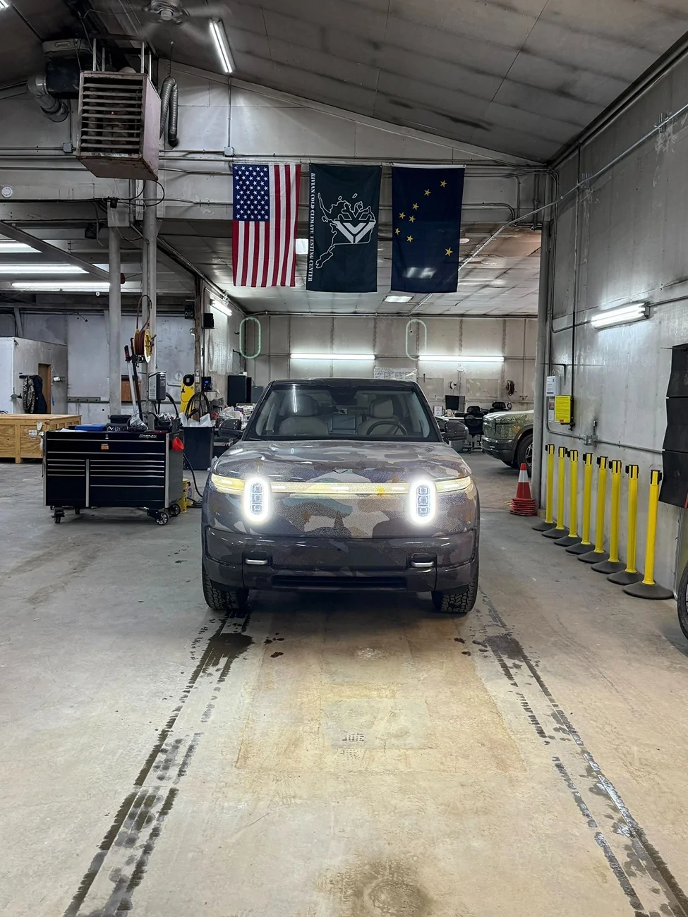 Rivian R1T R1S R2 in snow & cold temperature testing Rivian R2 winter snow testing 4