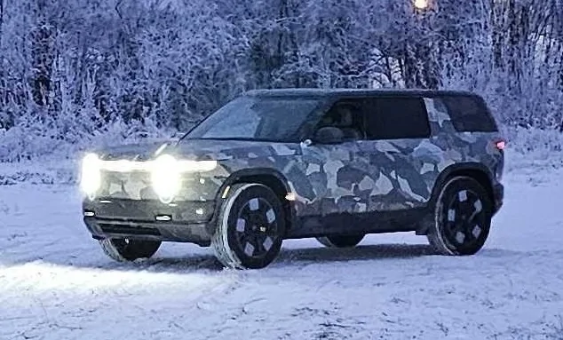 Rivian R1T R1S R2 in snow & cold temperature testing Rivian R2 winter snow testing 3