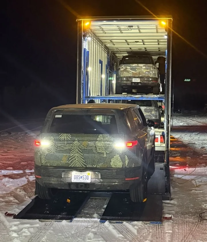 Rivian R1T R1S R2 in snow & cold temperature testing Rivian R2 winter snow testing 2