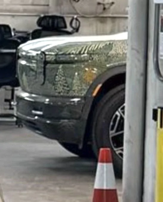 Rivian R1T R1S R2 in snow & cold temperature testing Rivian R2 Sport Bright Wheels