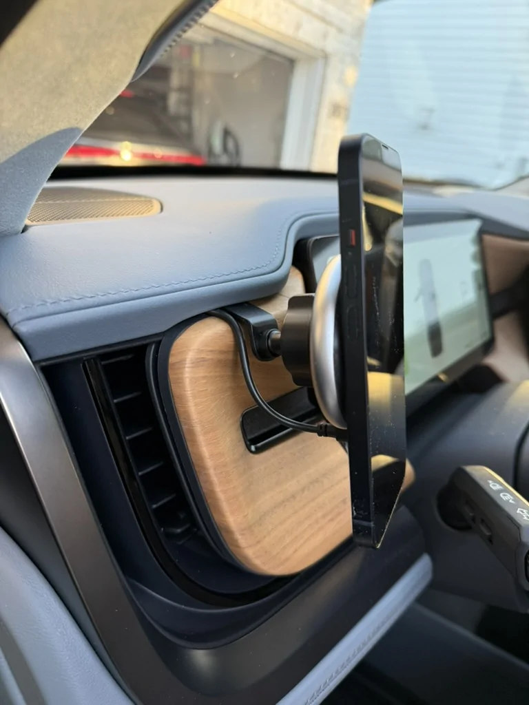 Rivian R1T R1S Removing dash trim on 2026 R1T? CE7D5B5D-E665-4640-BA79-540885823104_1_105_c
