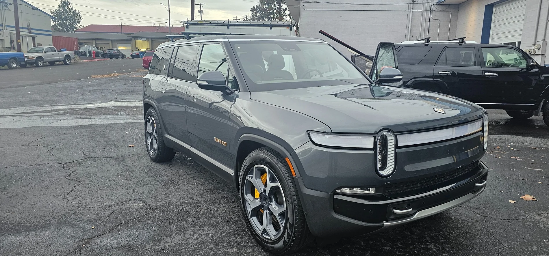 Rivian R1T R1S SOLD 2023 R1S Adventure Quad Low Miles Lowered Price 20251103_162057