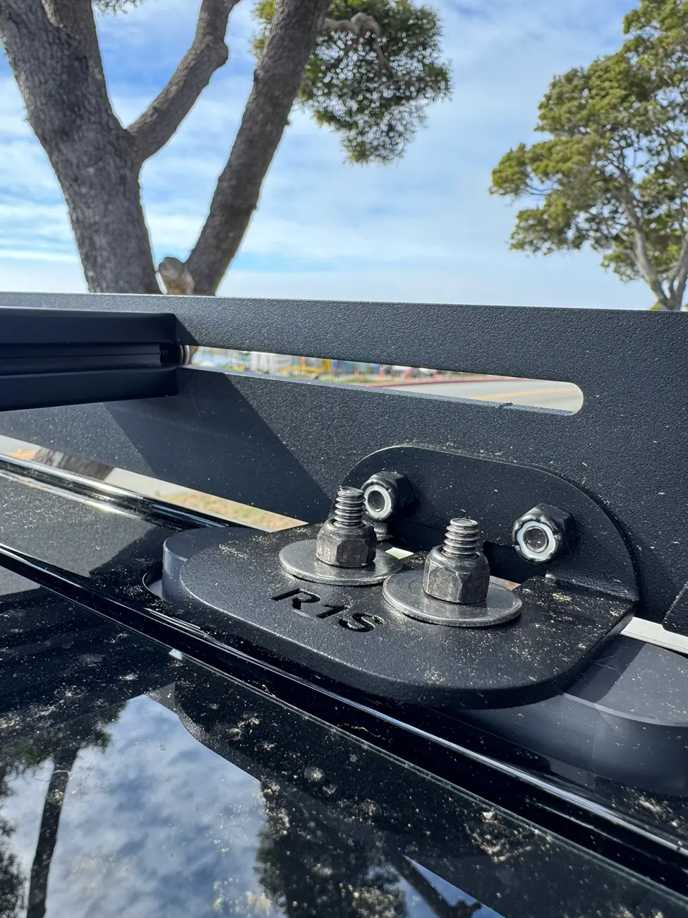 Rivian R1T R1S Prospeed Roof Rack for R1S Review tempImagetAYEPv