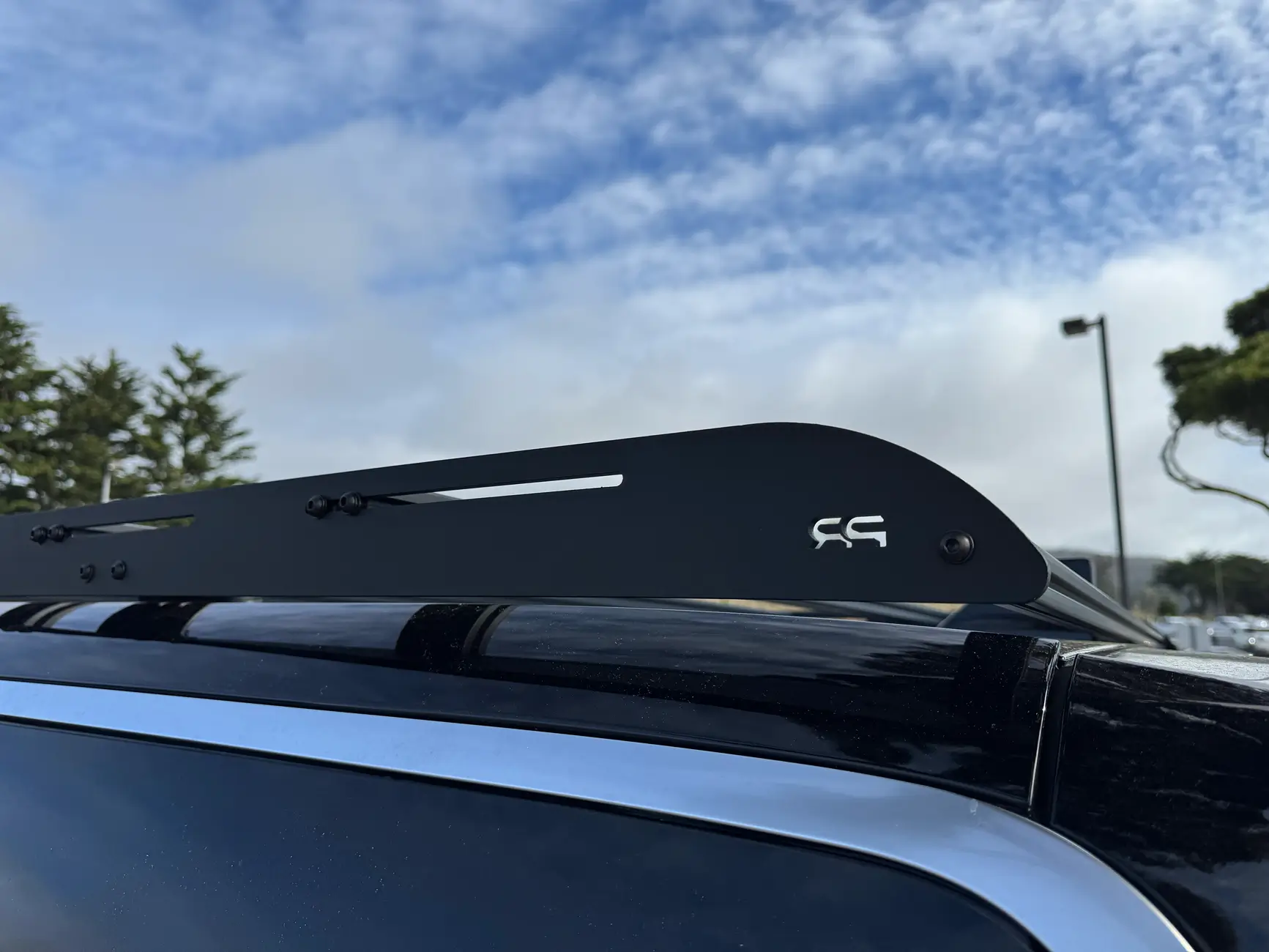Rivian R1T R1S Prospeed Roof Rack for R1S Review tempImageGmCMe8
