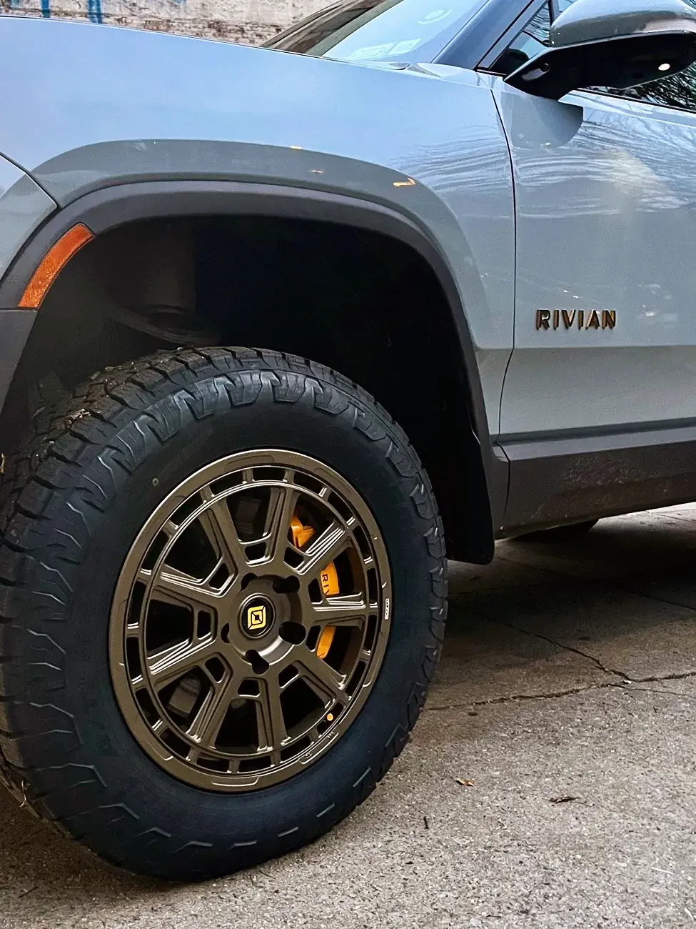 Rivian R1T R1S 20" Sparco Sterrato + Toyo Open Country AT EV 275/65/20 + Swap Wheel Settings 145056-b9857288d6e4f0bbc9855d3ffec9b558