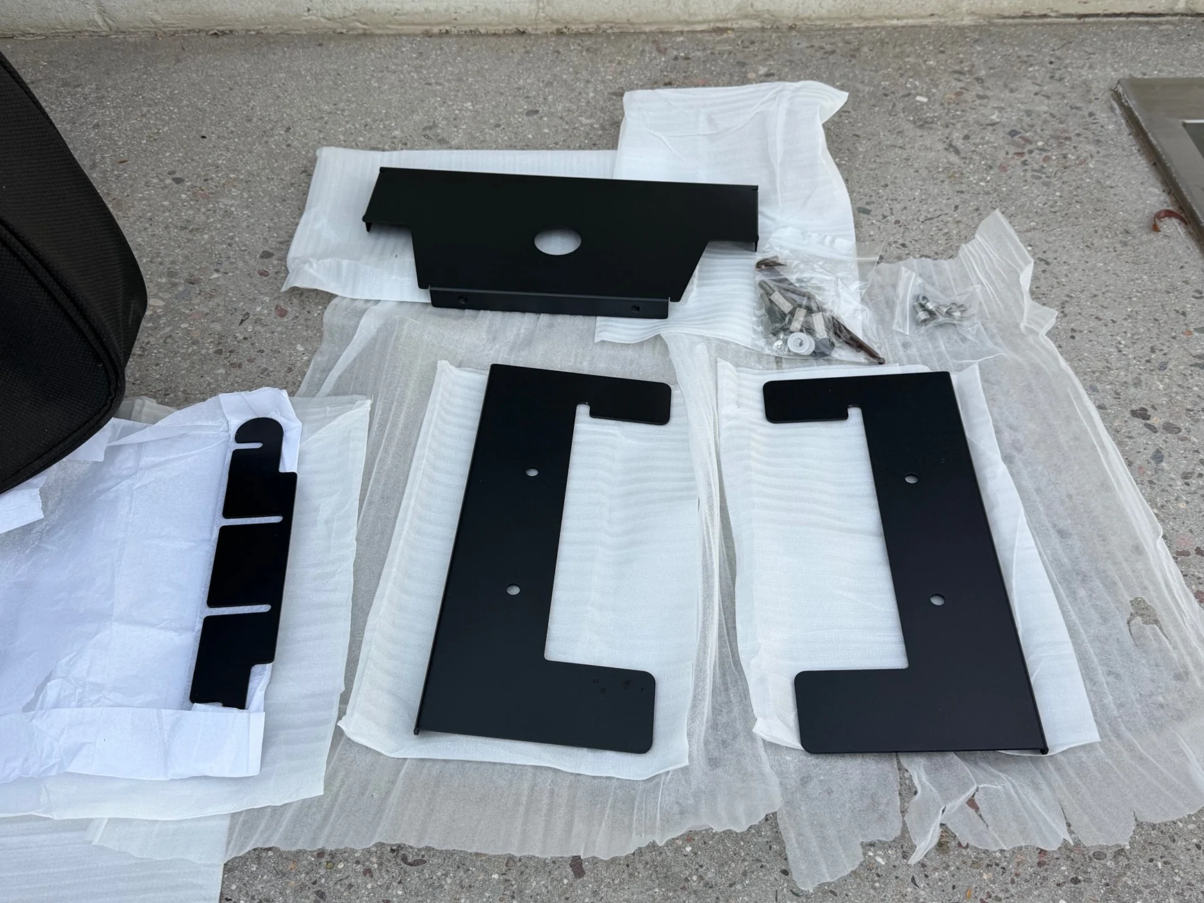 Rivian R1T R1S Boxgods (Rivian Aftermarket Group) Gear Tunnel Slide Out Utility Tray Install & Review IMG_0652