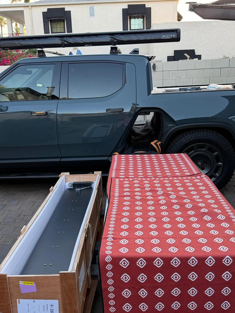 Rivian R1T R1S Boxgods (Rivian Aftermarket Group) Gear Tunnel Slide Out Utility Tray Install & Review IMG_0657