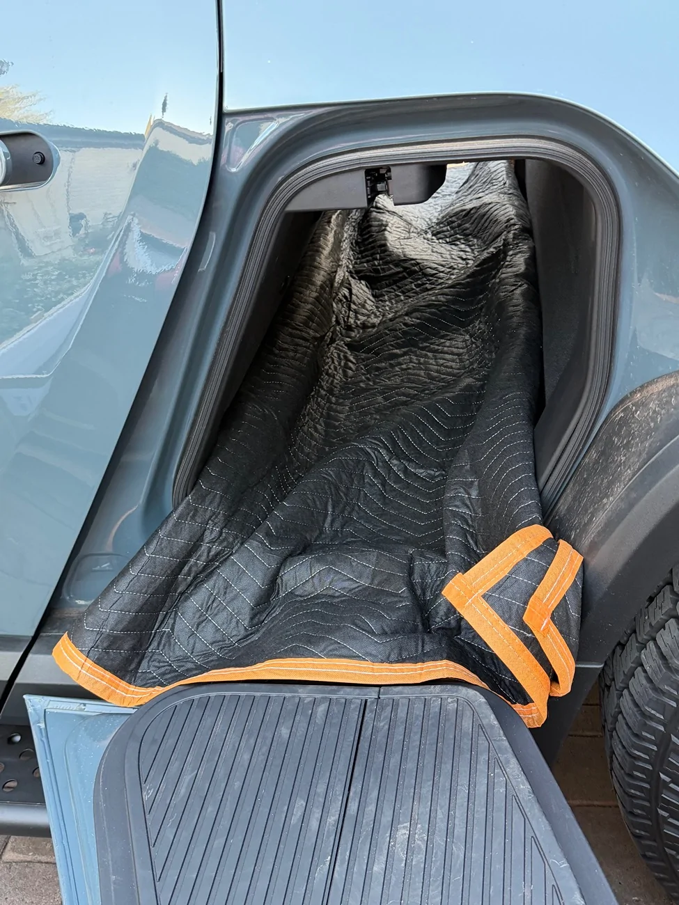 Rivian R1T R1S Boxgods (Rivian Aftermarket Group) Gear Tunnel Slide Out Utility Tray Install & Review IMG_0658