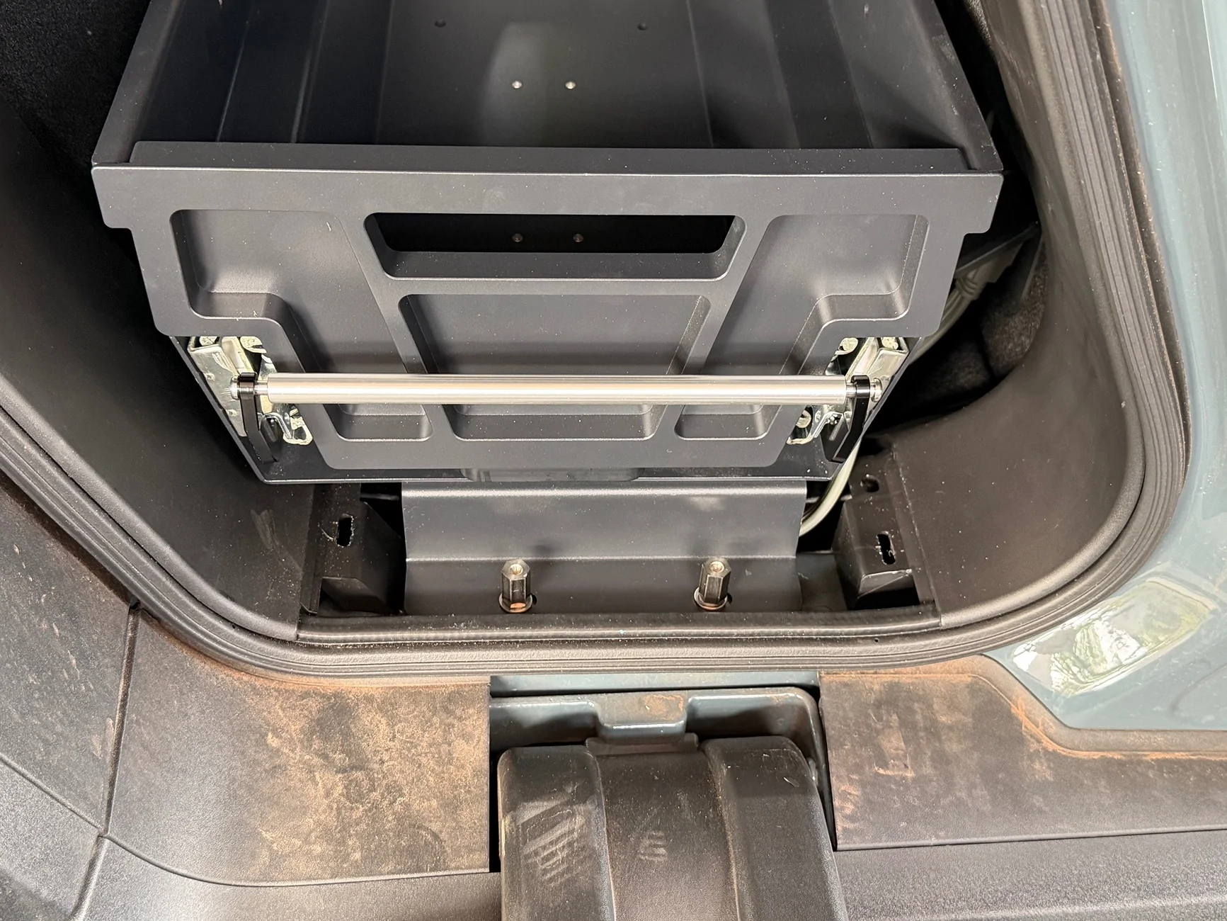 Rivian R1T R1S Boxgods (Rivian Aftermarket Group) Gear Tunnel Slide Out Utility Tray Install & Review IMG_0677