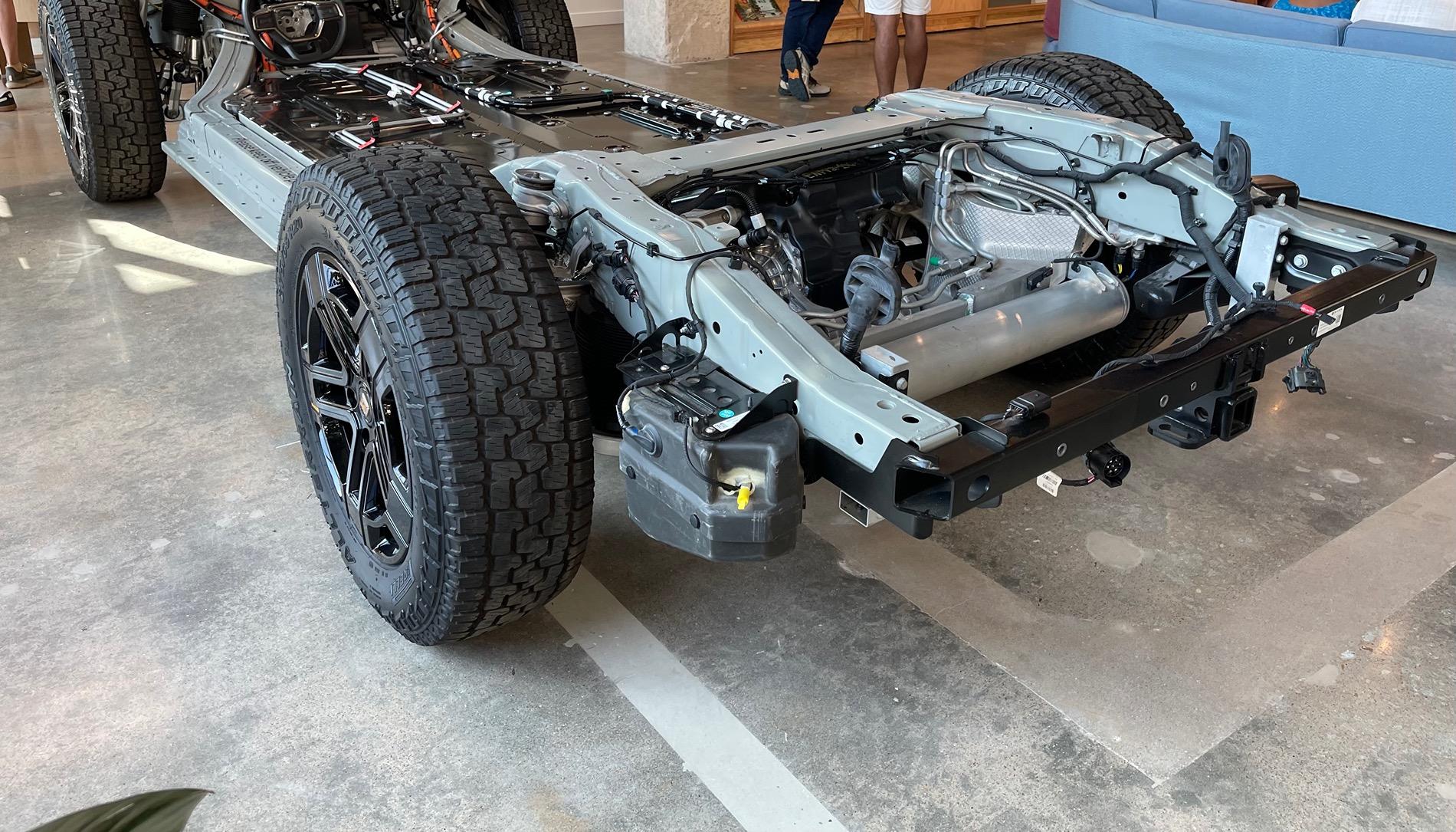 Rivian R1T R1S Eureka! A way to air your tires back up after going off road if you don’t have an on board compressor. Suspension compressor and tank