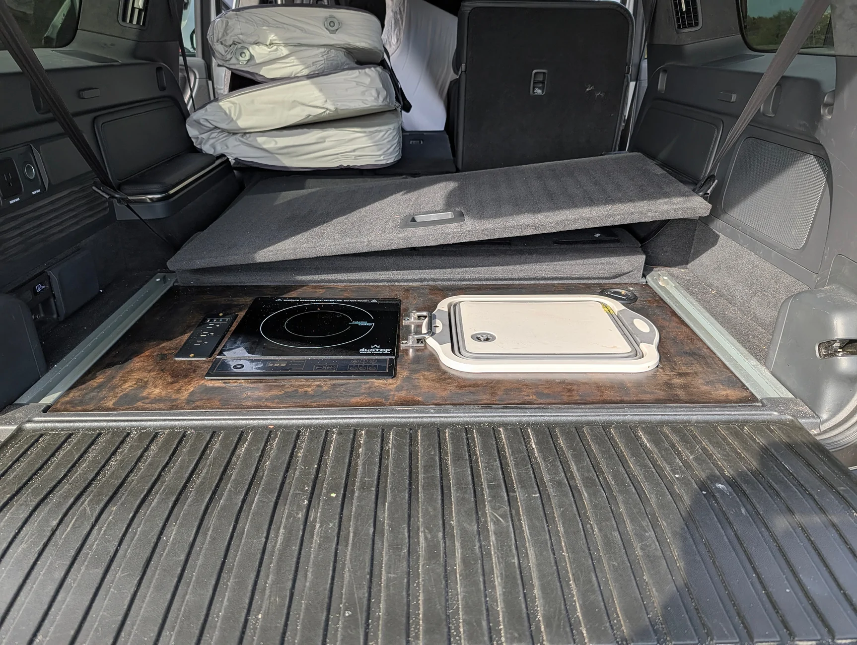 Rivian R1T R1S What’s your go-to camp kitchen cooking setup? 🍳 PXL_20251115_153825595